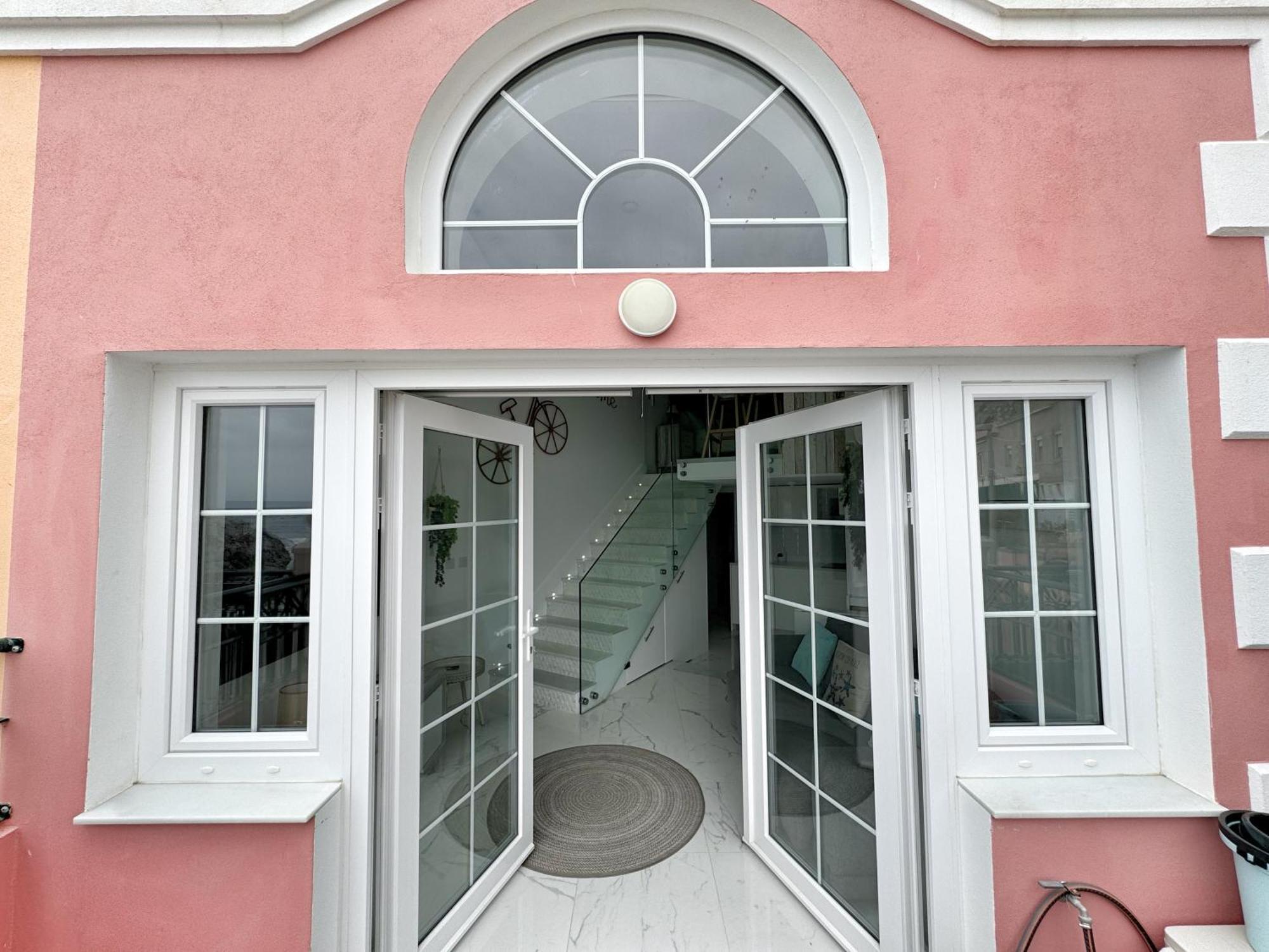 Luxury Catalan Bay Beach House - Sea + Rock Views Gibraltar Exterior photo