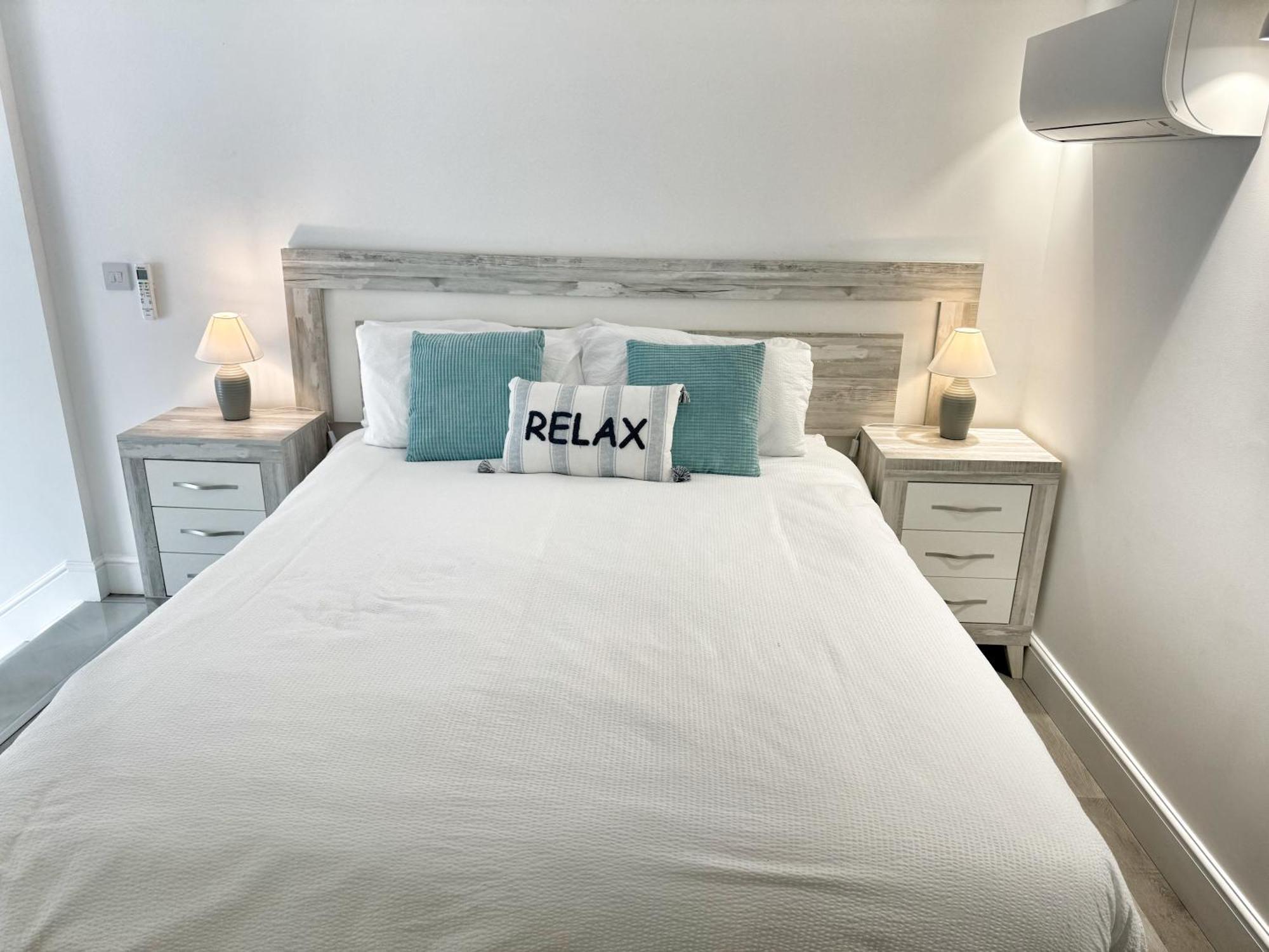 Luxury Catalan Bay Beach House - Sea + Rock Views Gibraltar Exterior photo